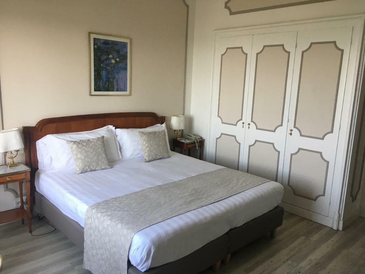 Double Room Lake View